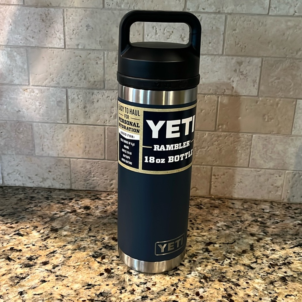 Yeti 18oz Navy